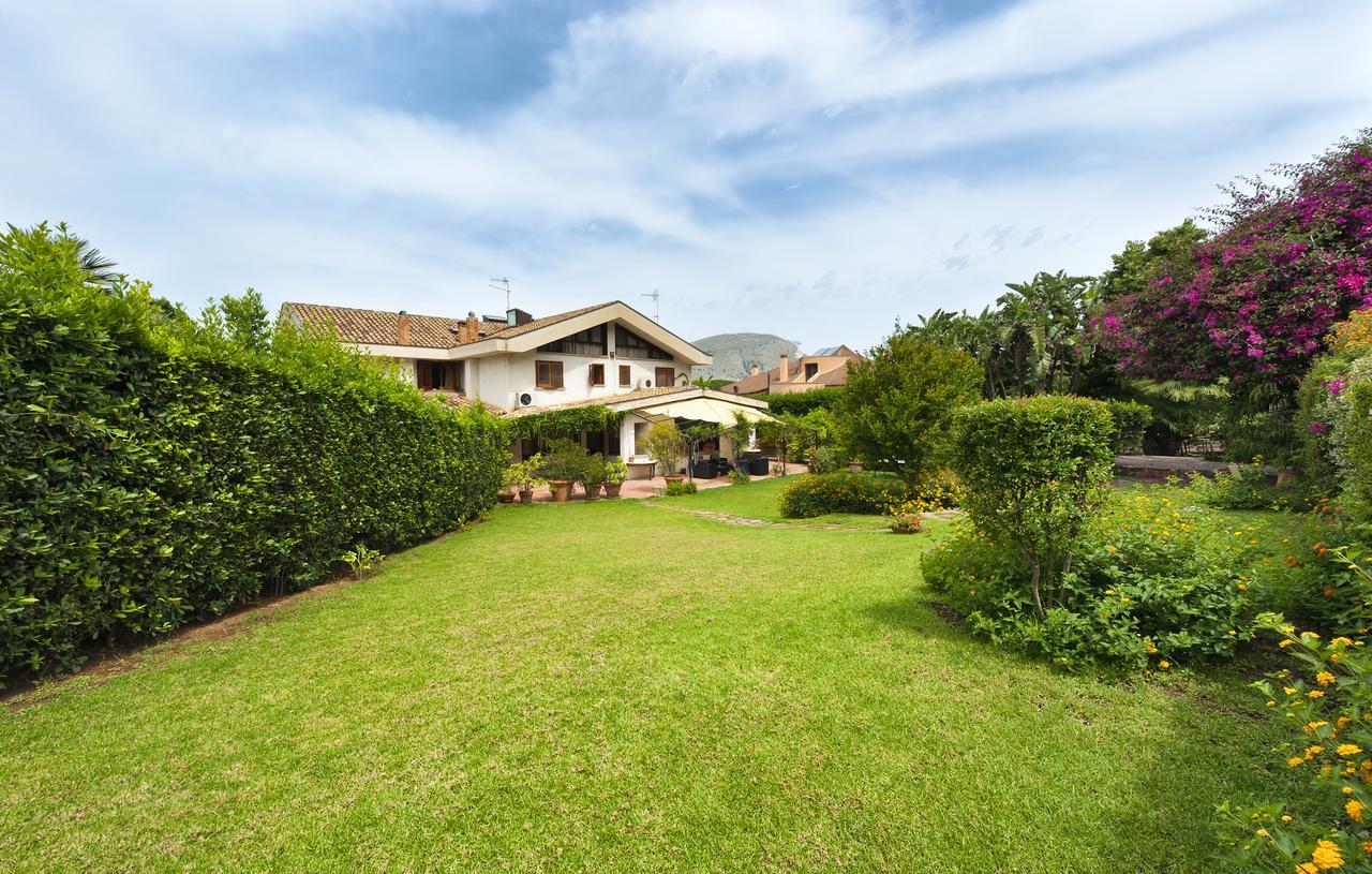 Bouganville Home 몬델로 외부 사진